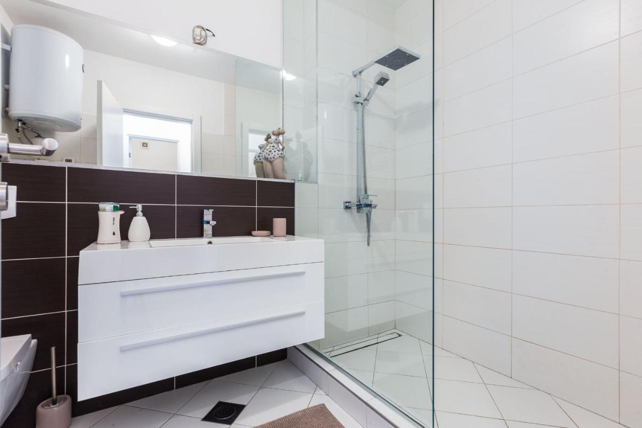 Hoplite 2Br Apartment With Free Parking Zadar Dış mekan fotoğraf